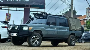 Toyota Land Cruiser 79 Series 2014 Green
