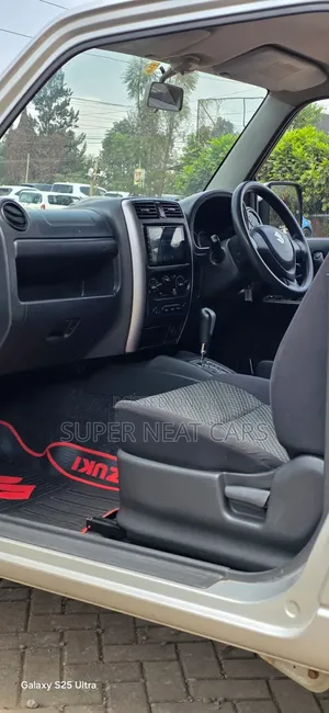 Suzuki Jimny 2015 Silver