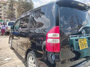 Toyota Noah 2012 Black