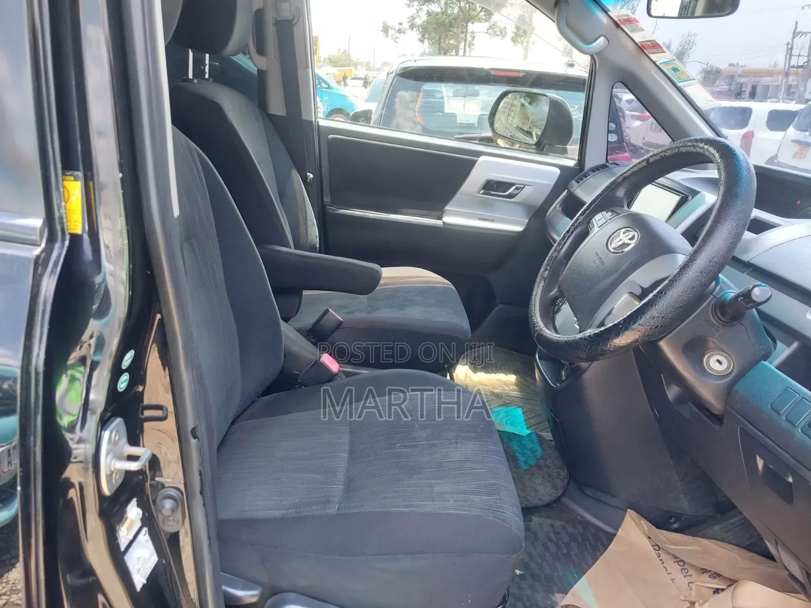 Toyota Noah 2012 Black