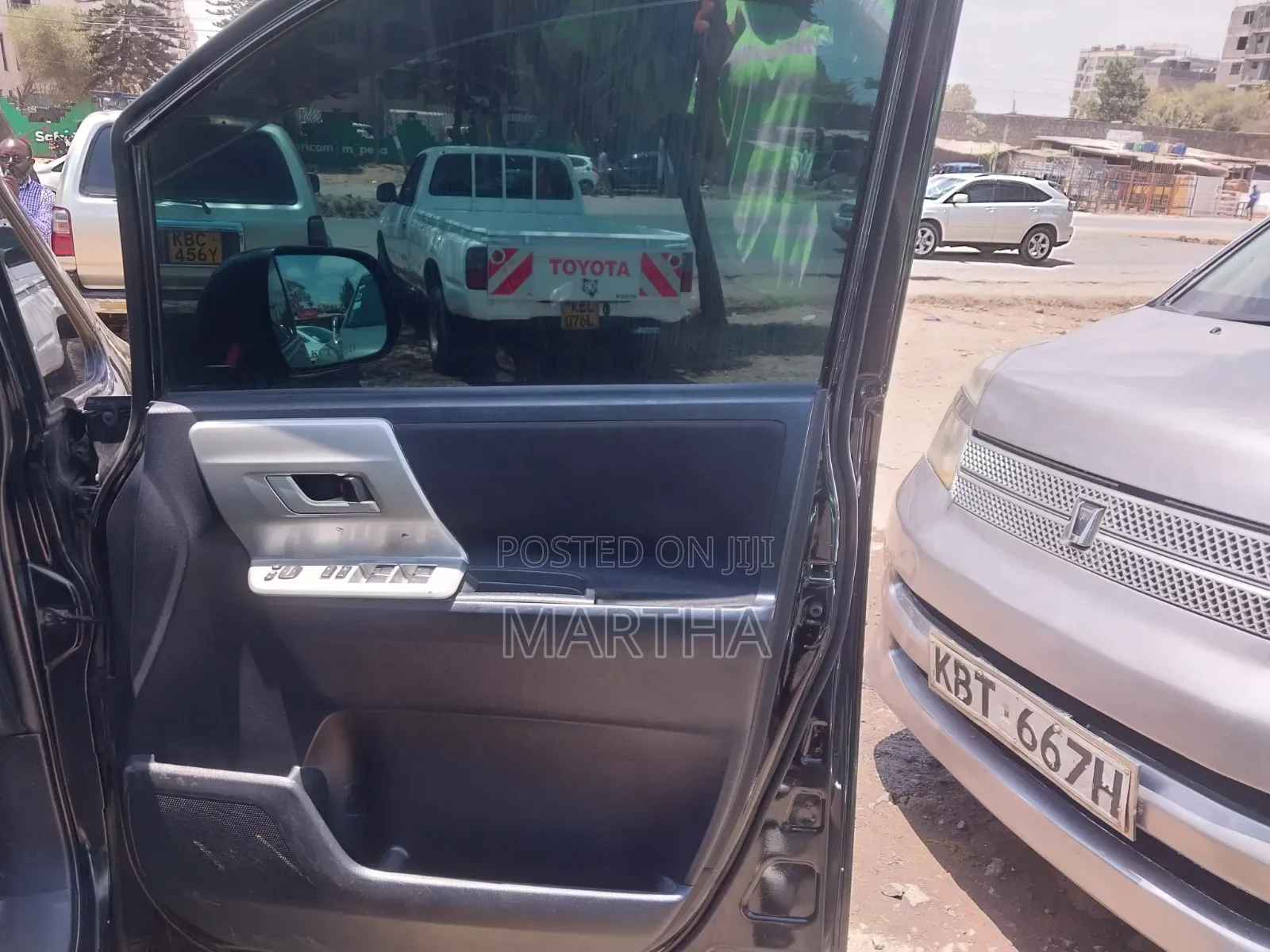Toyota Noah 2012 Black