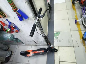 Scooter With Hand Break