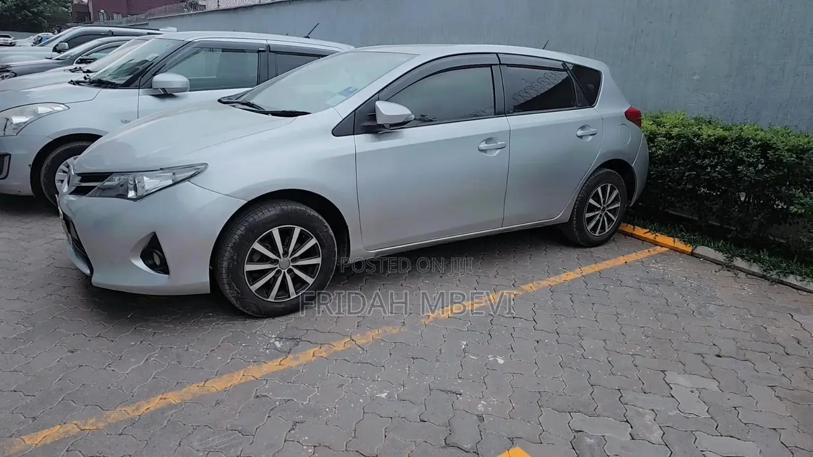 Toyota Auris 2013 Gray