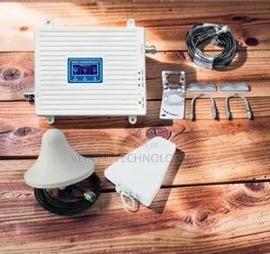 Space Efficient Tri Band GSM Mobile Cell Phone Networks Booster