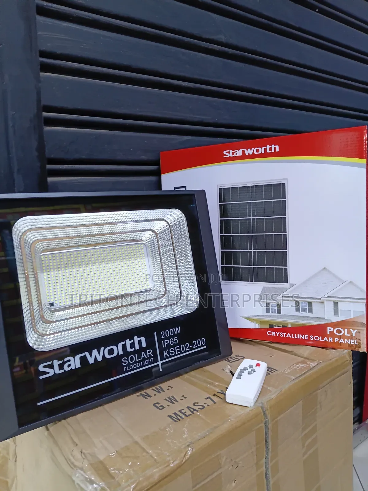 Starworth 200W Solar Flood Light IP65 Waterproof Outdoor Security Lamp