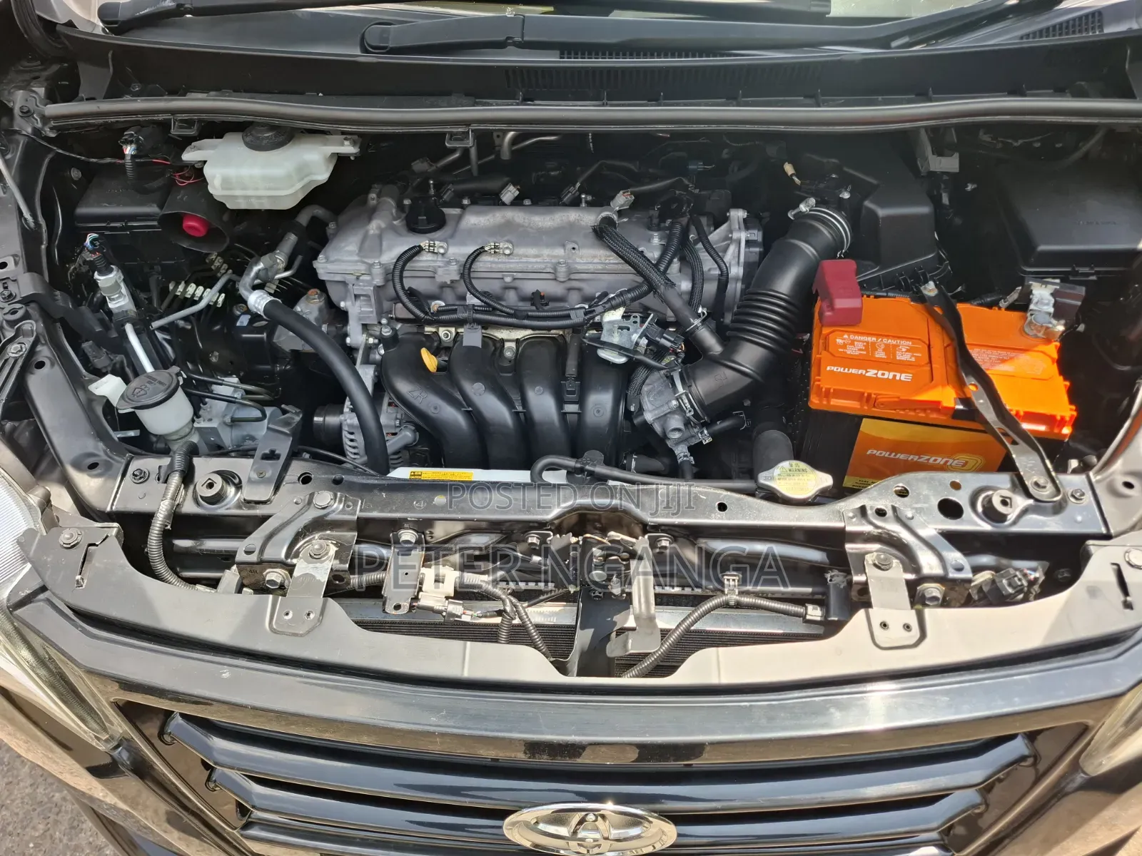 Toyota Noah 2.0 FWD (8 Seater) 2015 Black