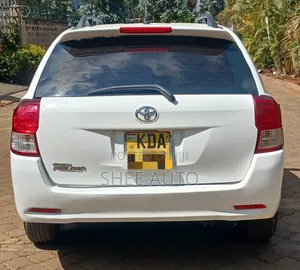 Toyota Corolla 2013 White
