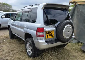 Mitsubishi Pajero 2004 Gray