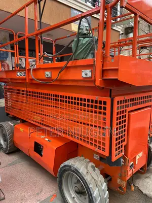 JLG 3369LE Scissor Lift Hire – Operator Included