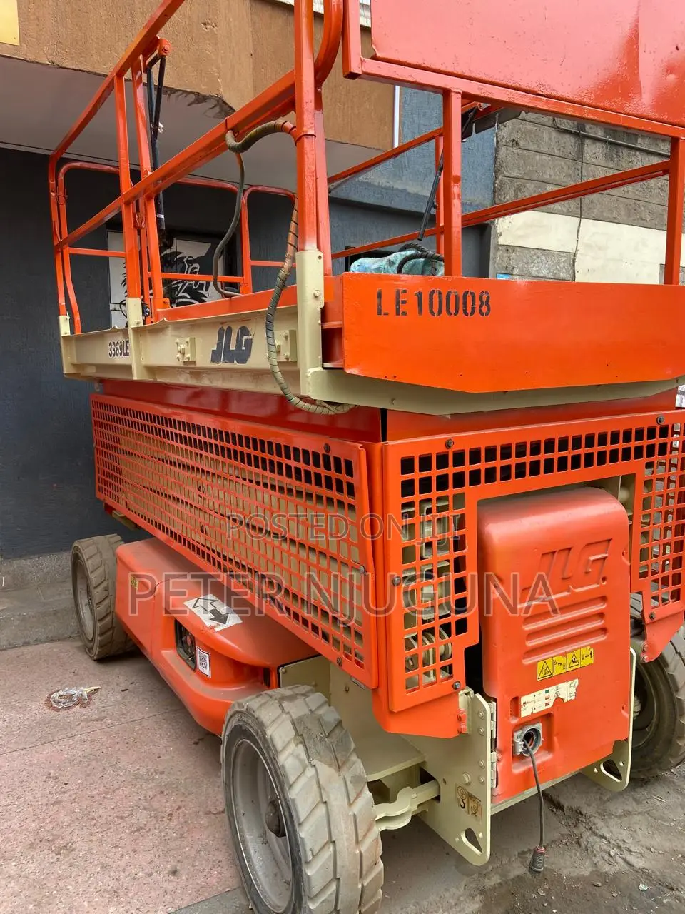 JLG 3369LE Scissor Lift Hire – Operator Included
