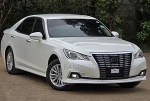 Toyota Crown 2017 White