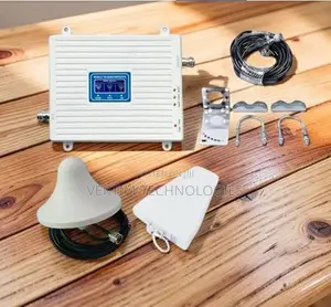 High Durability Tri Band GSM Mobile Cell Phone Networks Booster