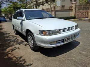Toyota Corolla 2000 White