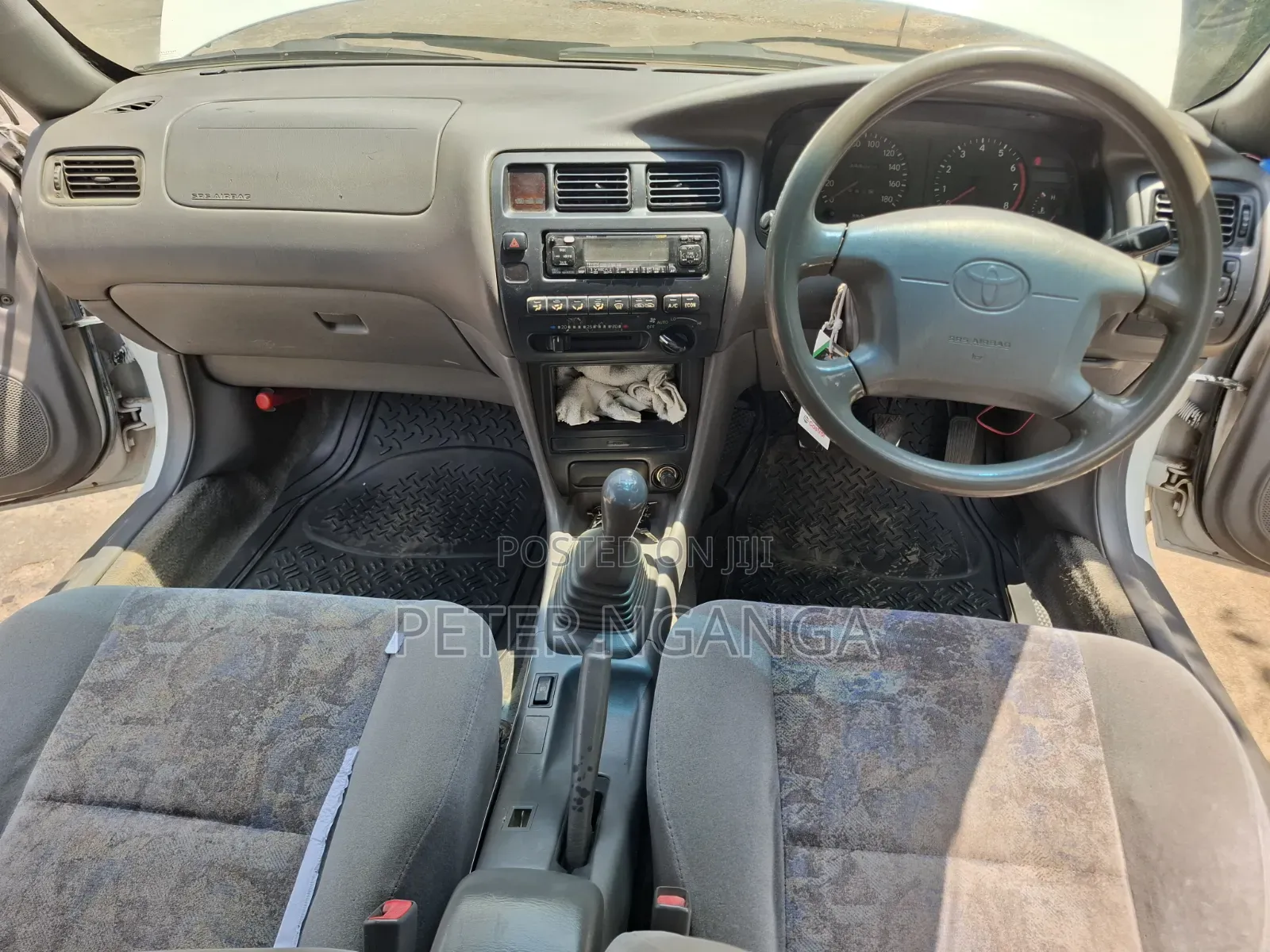Toyota Corolla 2000 White