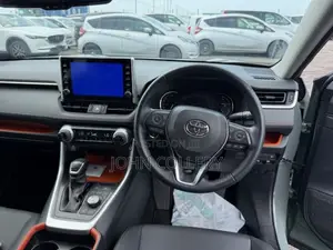 Toyota RAV4 Adventure 2021 Green