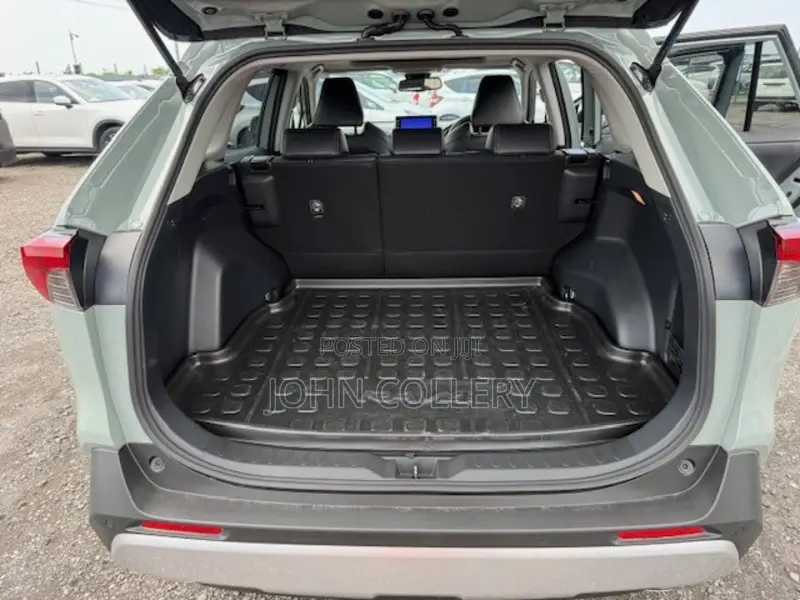 Toyota RAV4 Adventure 2021 Green