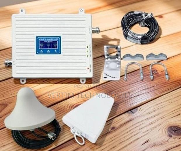 Inexpensive Tri Band GSM Mobile Cell Phone Networks Booster
