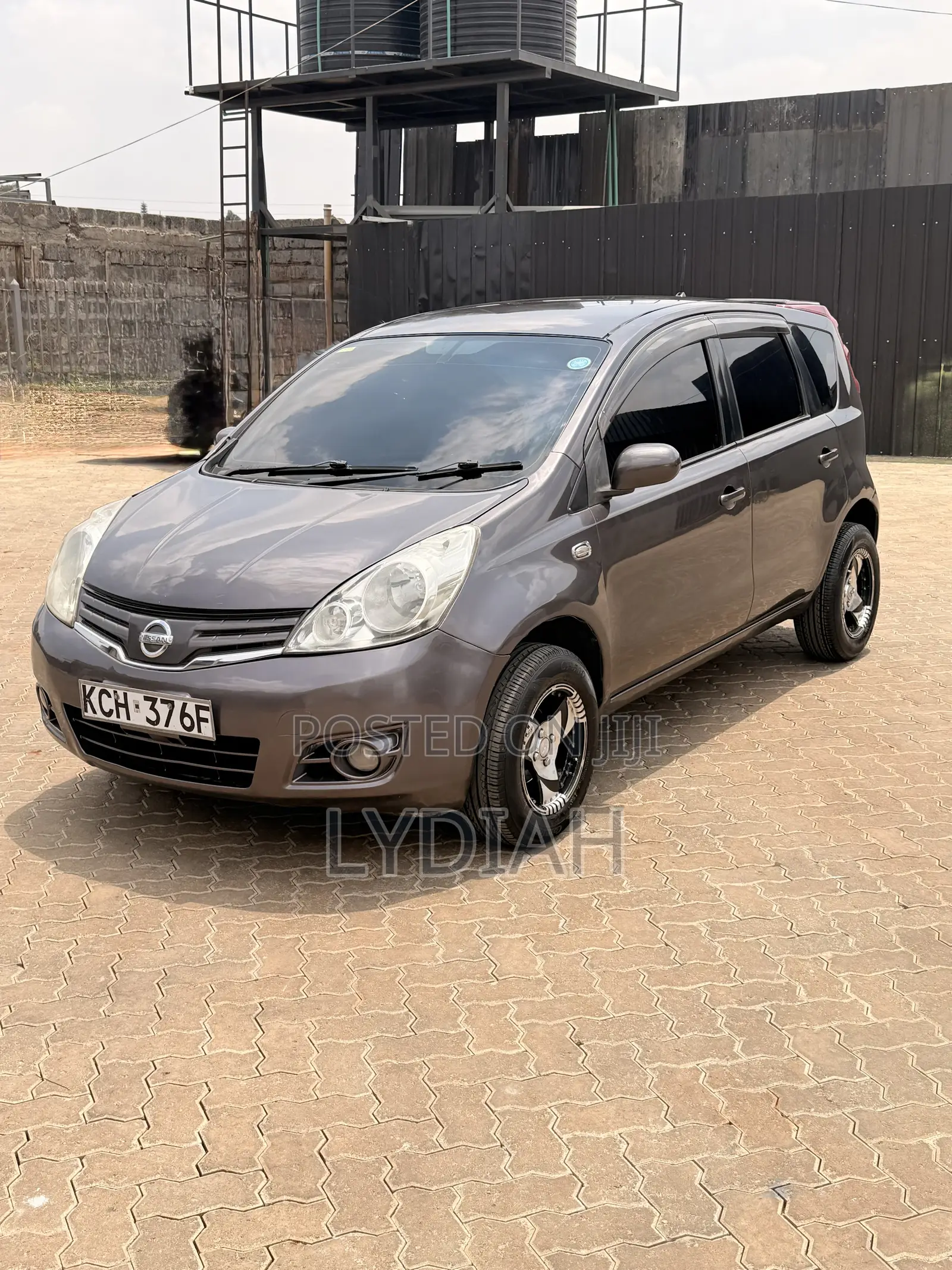 Nissan Note 2010 Purple