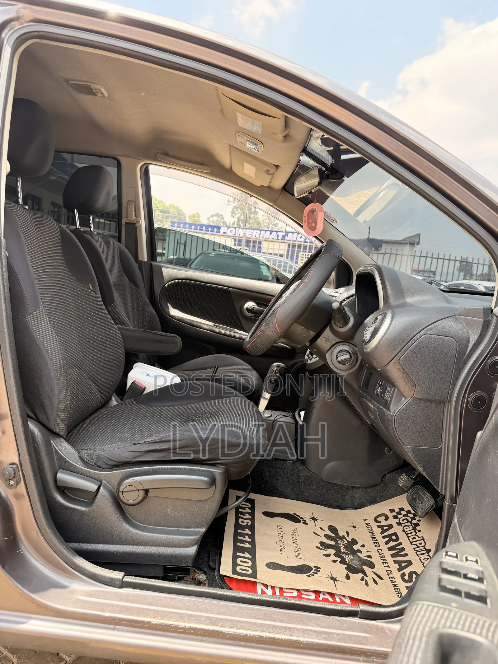 Nissan Note 2010 Purple