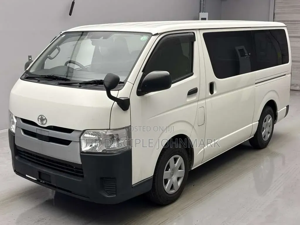 Toyota HiAce 2018 White
