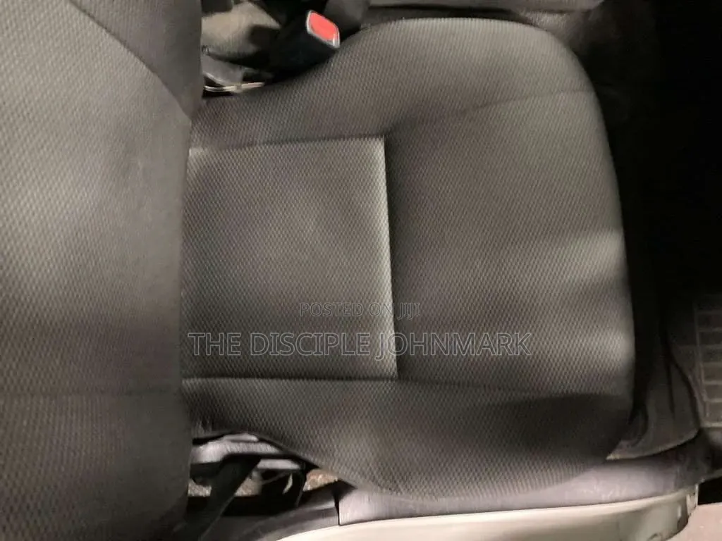 Toyota HiAce 2018 White