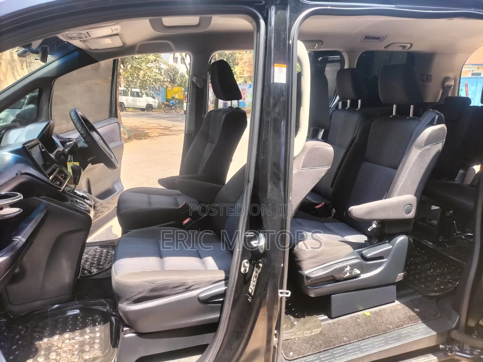 Toyota Noah 2015 Black