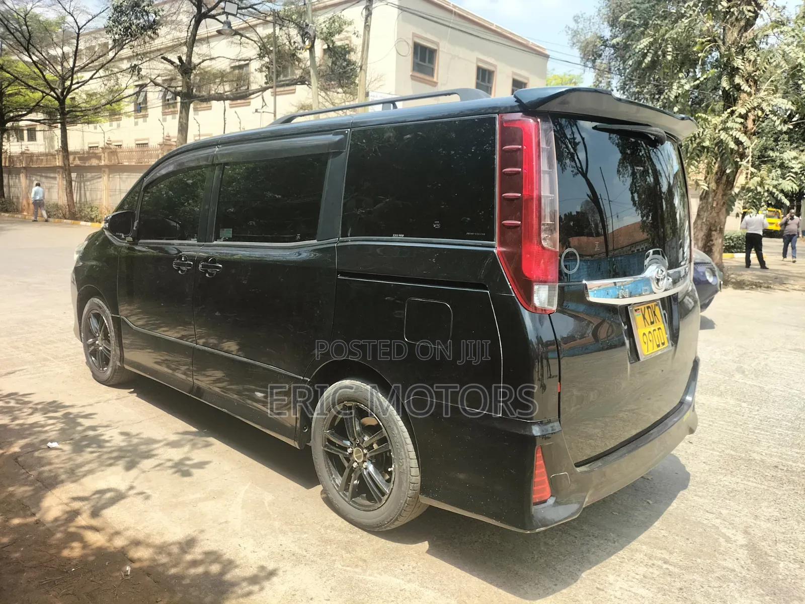 Toyota Noah 2015 Black
