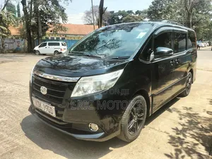 Toyota Noah 2015 Black