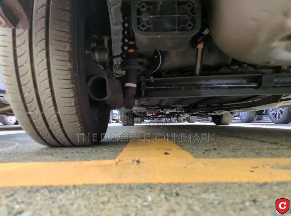 Toyota Sienta 2019 Silver
