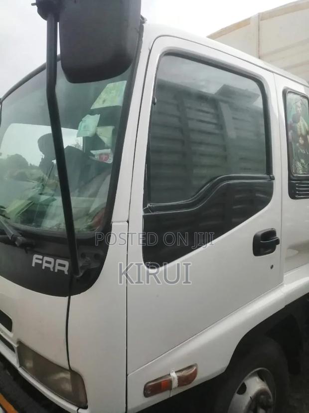 Isuzu FRR Lorry 2010 White - thumbnail 4