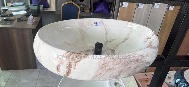 Marble Top Basin - thumbnail 2