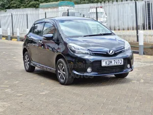 Toyota Vitz 1.3 FWD 3dr 2016 Black