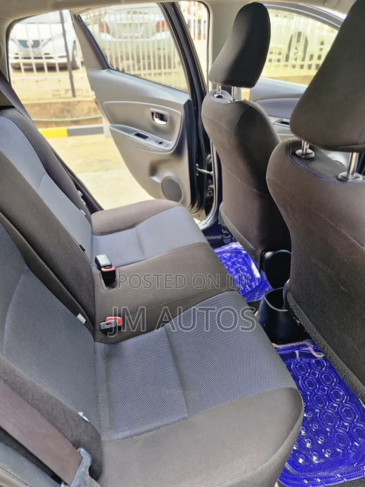 Toyota Vitz 1.3 FWD 3dr 2016 Black