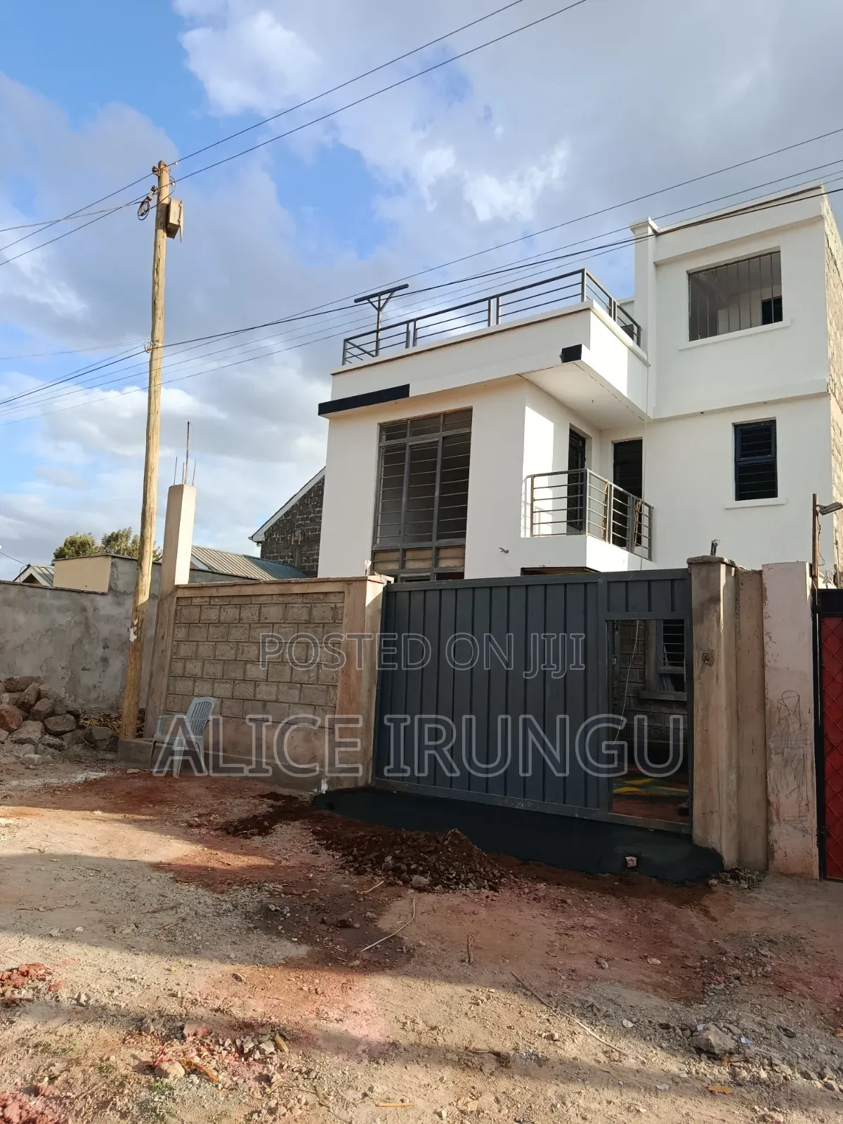 4bdrm Mansion in Riverside Estate, Kenyatta Road / Theta for sale