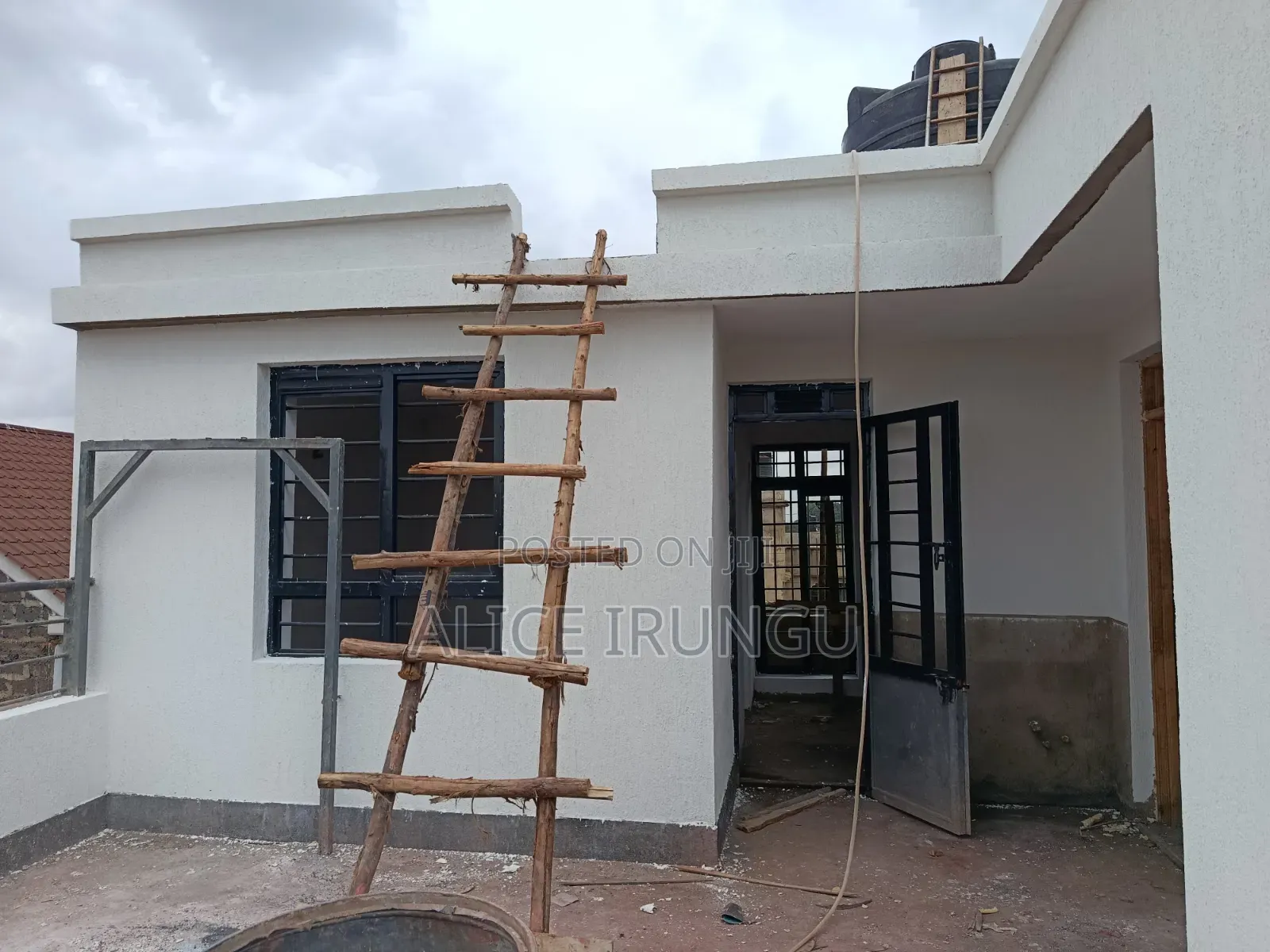 4bdrm Mansion in Riverside Estate, Kenyatta Road / Theta for sale
