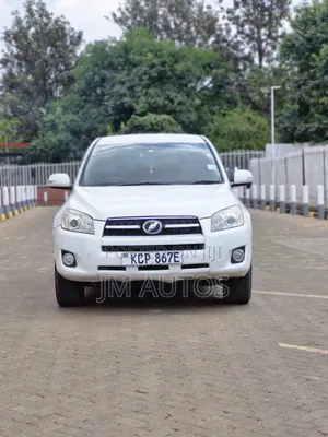 Toyota RAV4 2010 White