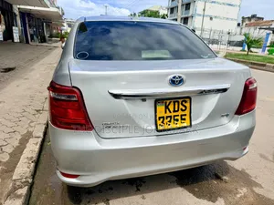 Toyota Axio 2017 Silver
