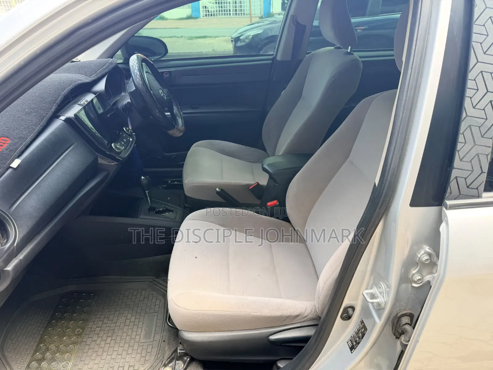 Toyota Axio 2017 Silver