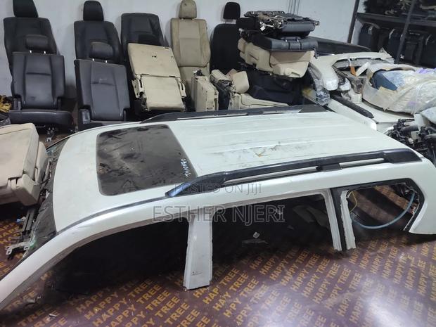 Prado 150 Sunroof Available - thumbnail 2