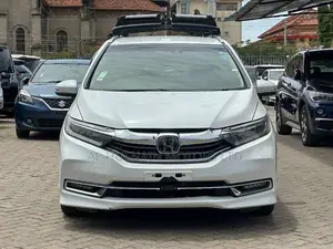 Honda Shuttle 1.5 Hybrid 2WD 2019 Pearl