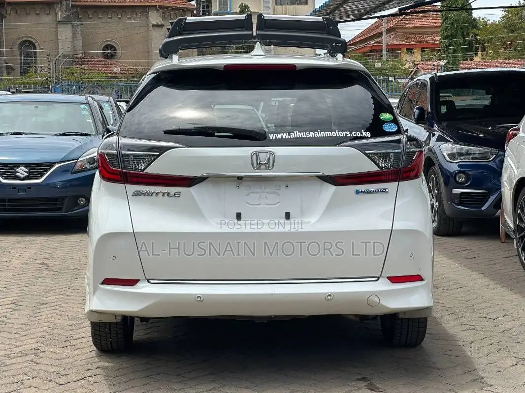 Honda Shuttle 1.5 Hybrid 2WD 2019 Pearl