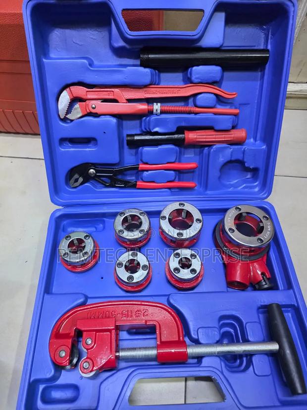 Manual Ratchet Pipe Threader and Plumber Tool Kit - main view