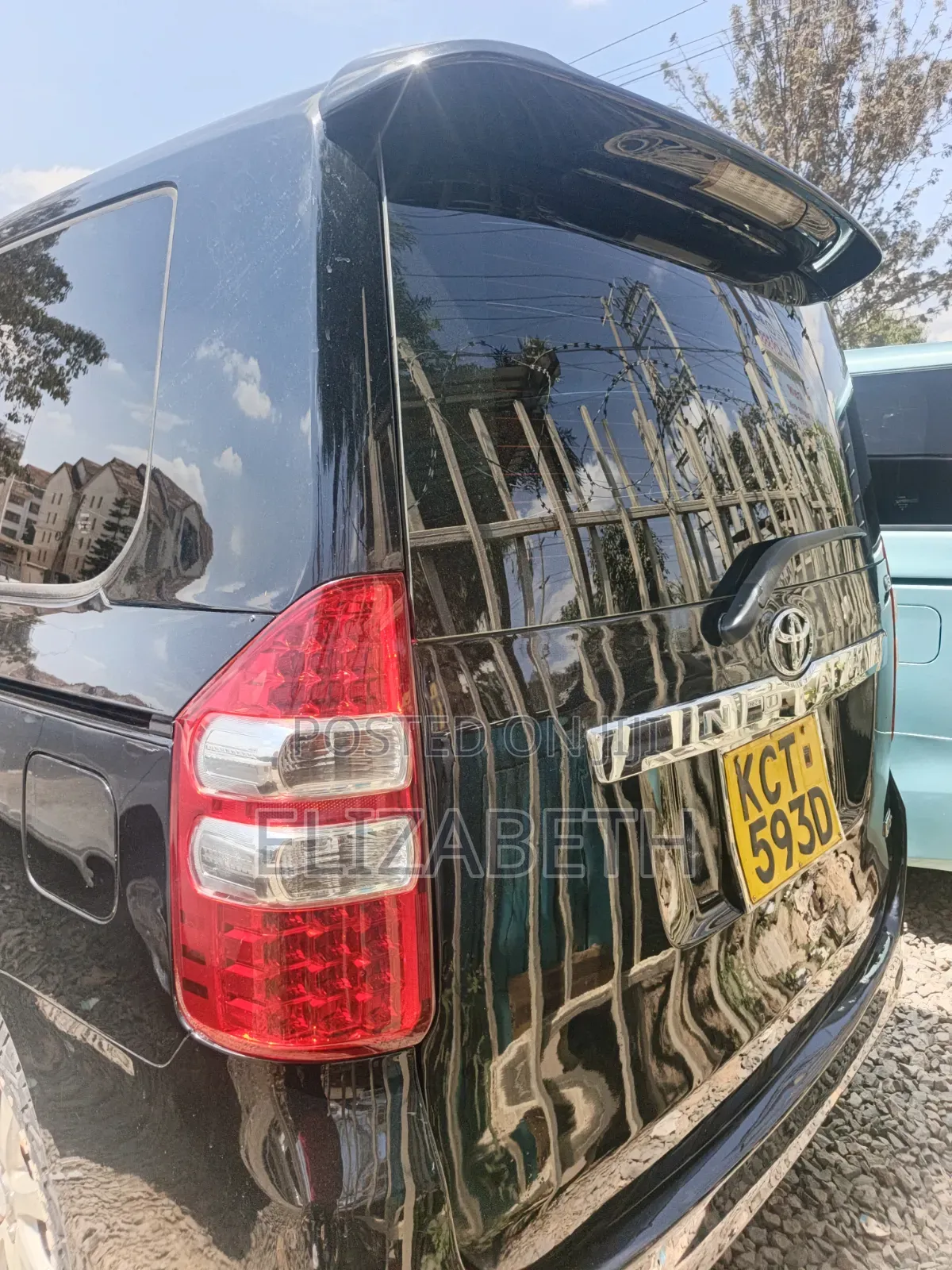 Toyota Noah 2012 Black