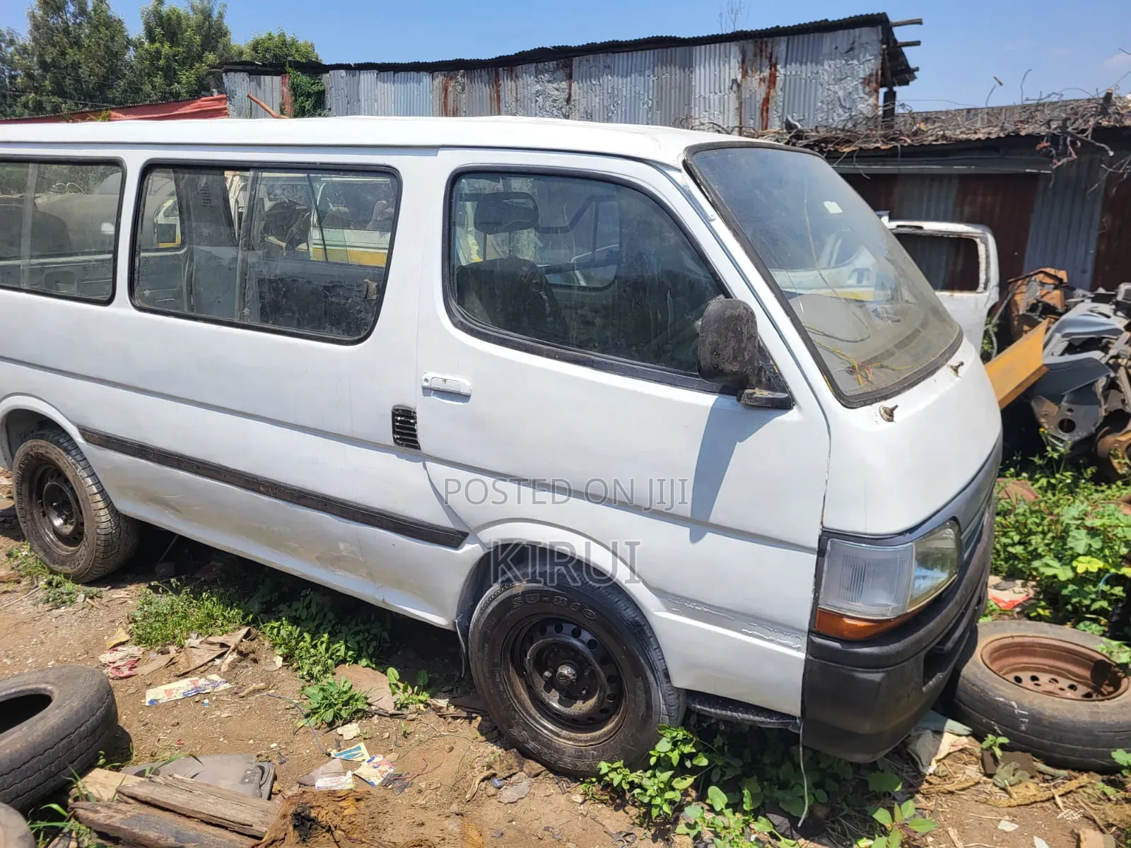 Toyota HiAce 2004 White