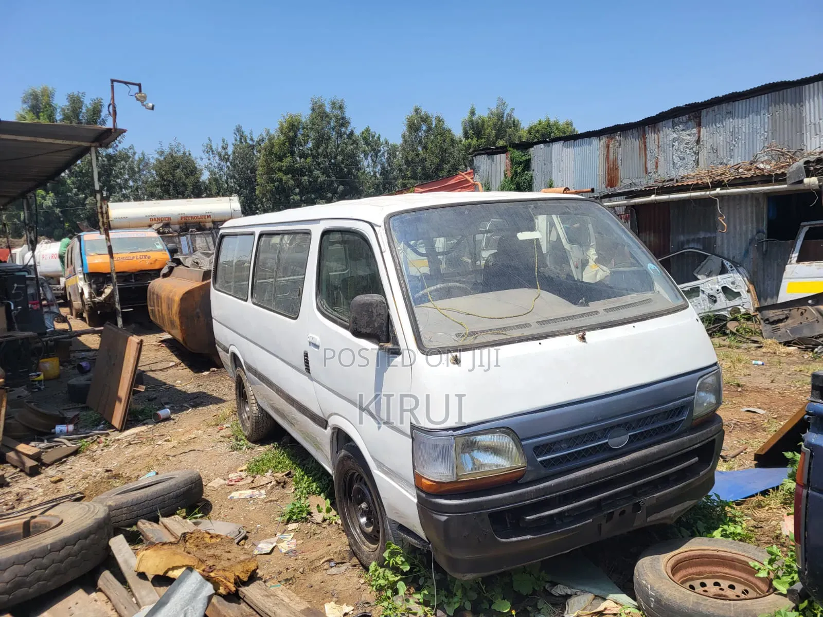 Toyota HiAce 2004 White