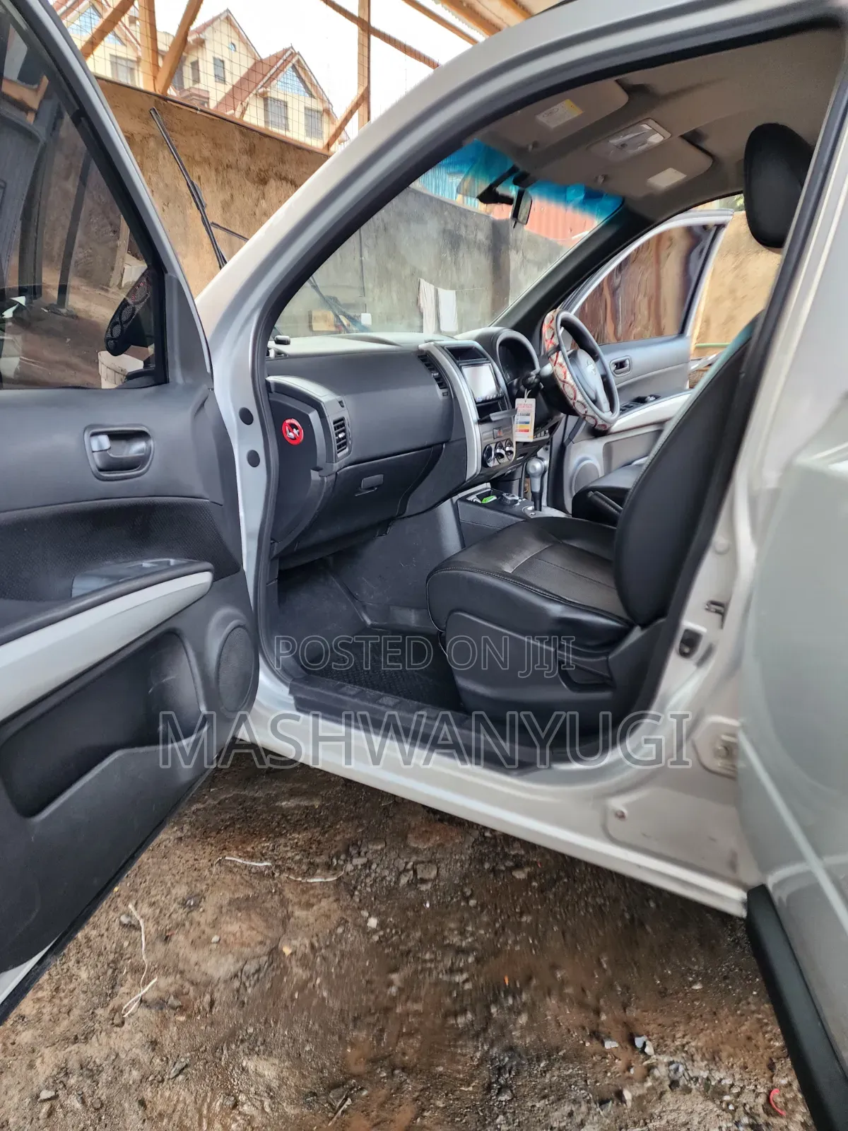 Nissan X-Trail 2.0 Petrol AWD 2013 Silver