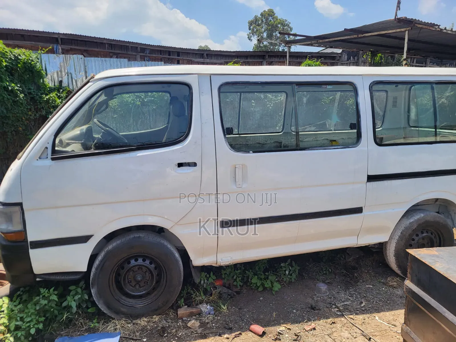 Toyota HiAce 2004 White