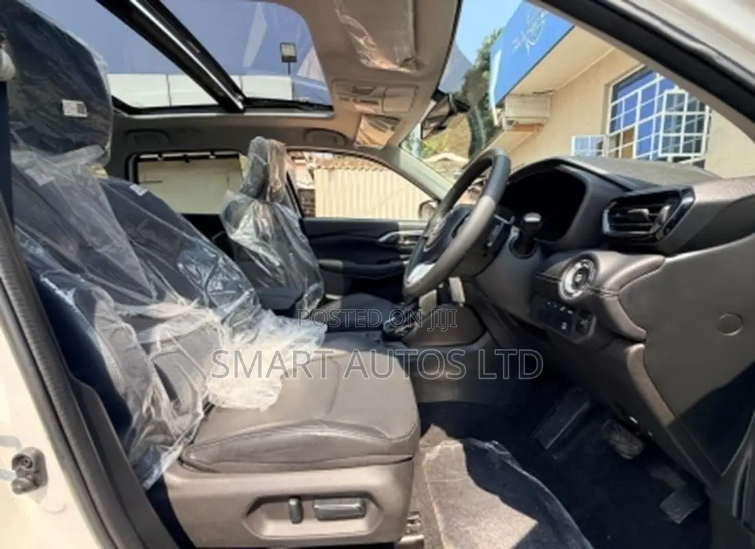 Toyota Urban Cruiser 2025 Gray