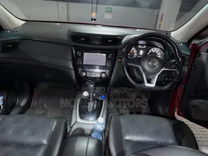 Nissan X-Trail 2.0 Petrol AWD 2016 Red