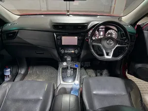 Nissan X-Trail 2.0 Petrol AWD 2016 Red